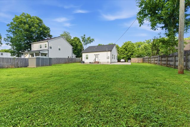 204 Richardson Ave, Murfreesboro, TN 37130