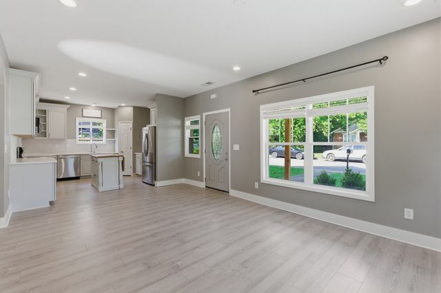204 Richardson Ave, Murfreesboro, TN 37130