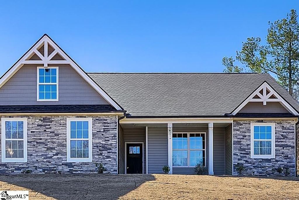 110 Baker Court, Easley, SC 29640