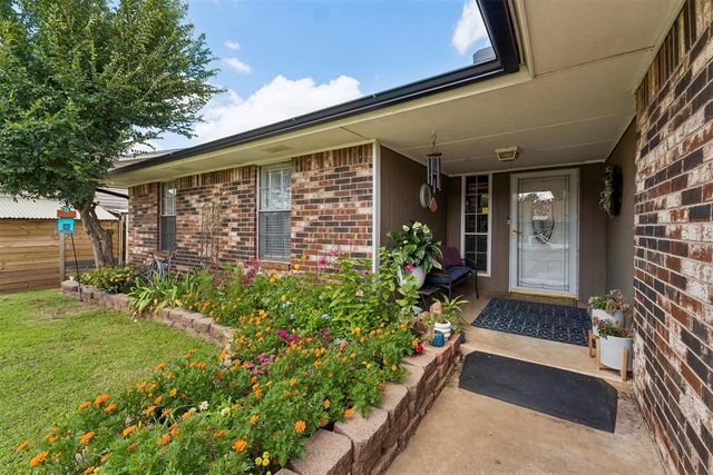 9809 S Country Club Drive, Oklahoma City, OK 73159