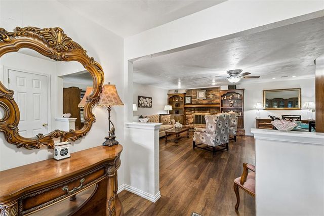 9809 S Country Club Drive, Oklahoma City, OK 73159