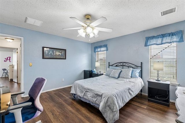 9809 S Country Club Drive, Oklahoma City, OK 73159