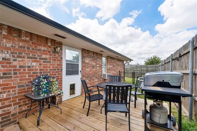 9809 S Country Club Drive, Oklahoma City, OK 73159