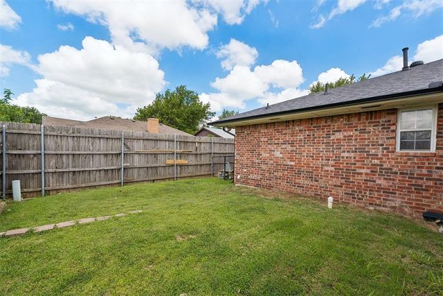 9809 S Country Club Drive, Oklahoma City, OK 73159