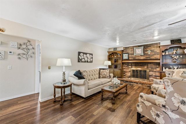 9809 S Country Club Drive, Oklahoma City, OK 73159
