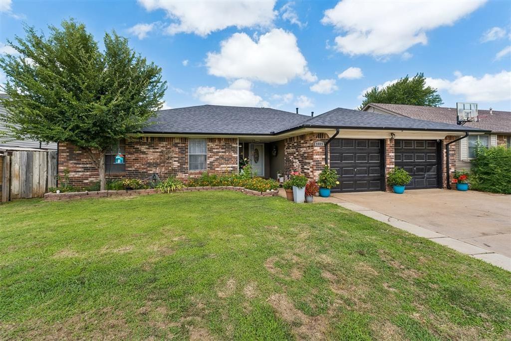 9809 S Country Club Drive, Oklahoma City, OK 73159