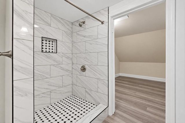 806 W Lapham BOULEVARD, Milwaukee, WI 53204