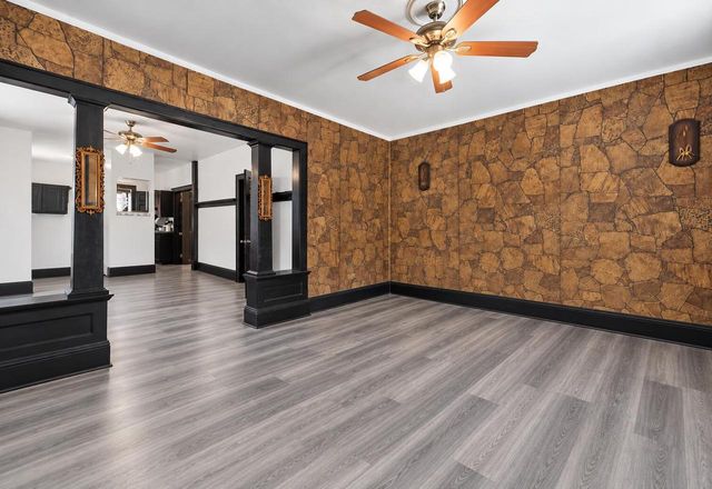 806 W Lapham BOULEVARD, Milwaukee, WI 53204