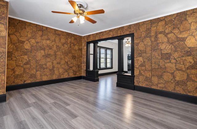 806 W Lapham BOULEVARD, Milwaukee, WI 53204