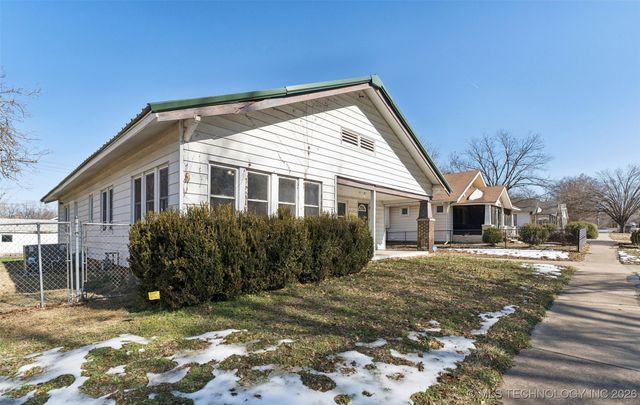 1109 E 9th Street, Okmulgee, OK 74447