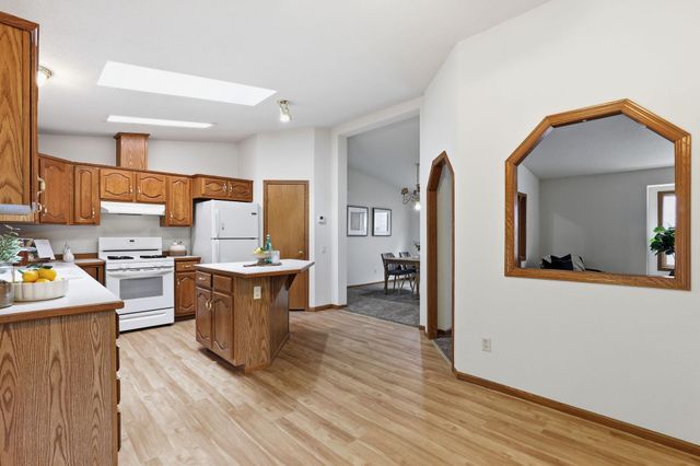 1534 Larpenteur Avenue E, Saint Paul, MN 55109