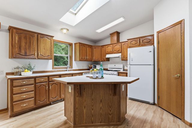 1534 Larpenteur Avenue E, Saint Paul, MN 55109