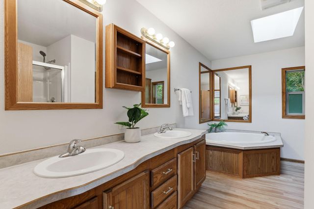 1534 Larpenteur Avenue E, Saint Paul, MN 55109