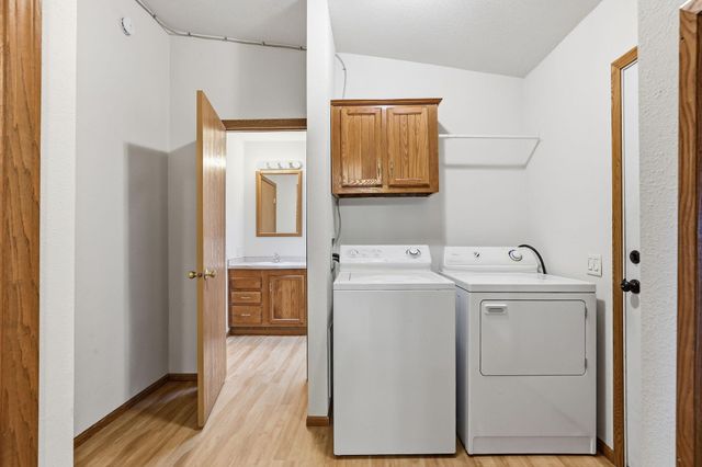 1534 Larpenteur Avenue E, Saint Paul, MN 55109
