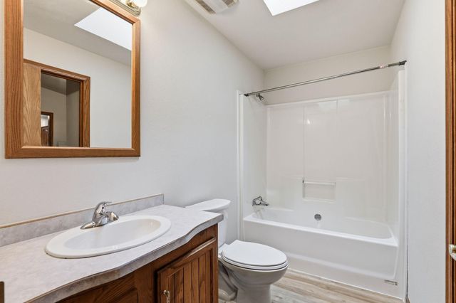 1534 Larpenteur Avenue E, Saint Paul, MN 55109