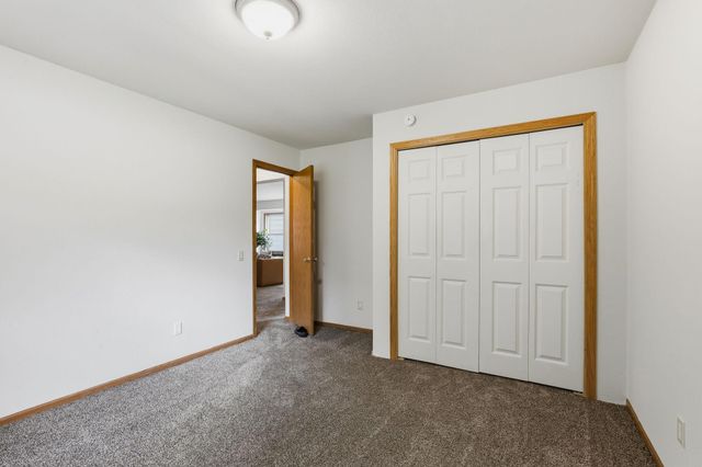 1534 Larpenteur Avenue E, Saint Paul, MN 55109