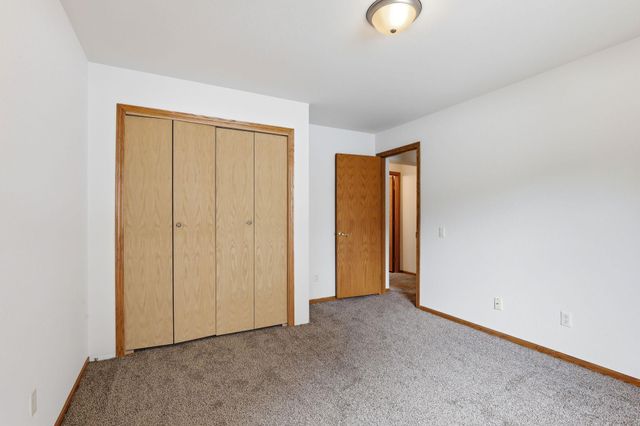 1534 Larpenteur Avenue E, Saint Paul, MN 55109