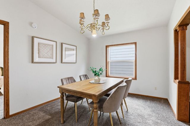 1534 Larpenteur Avenue E, Saint Paul, MN 55109