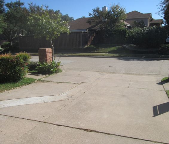 1305 Berkeley Court, Plano, TX 75023