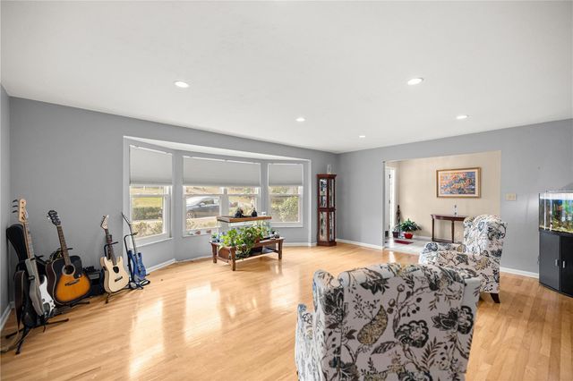 9825 SW 202 AVENUE ROAD, Dunnellon, FL 34431