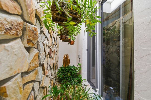 9825 SW 202 AVENUE ROAD, Dunnellon, FL 34431