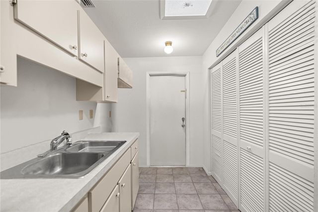 9825 SW 202 AVENUE ROAD, Dunnellon, FL 34431