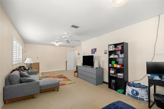 9825 SW 202 AVENUE ROAD, Dunnellon, FL 34431