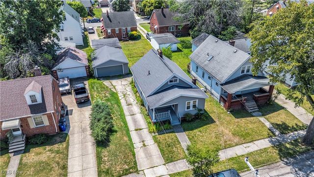 19716 Mohawk Avenue, Cleveland, OH 44119