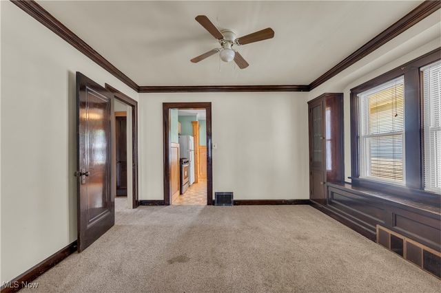 19716 Mohawk Avenue, Cleveland, OH 44119