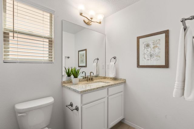 8928 Mountain Ash Avenue SW, Albuquerque, NM 87121