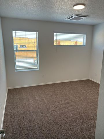 8928 Mountain Ash Avenue SW, Albuquerque, NM 87121