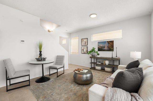 8928 Mountain Ash Avenue SW, Albuquerque, NM 87121