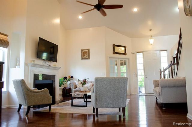 622 Prospect Hill Street, Canton, MI 48188