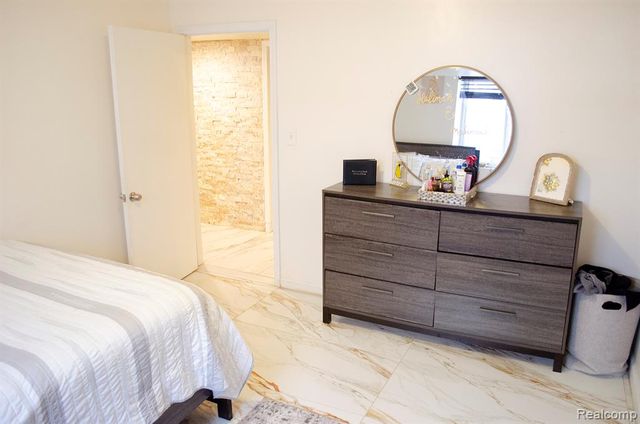 622 Prospect Hill Street, Canton, MI 48188