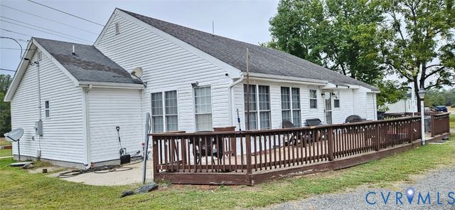 1025 Sunnyside Rd, Tappahannock, VA 22560