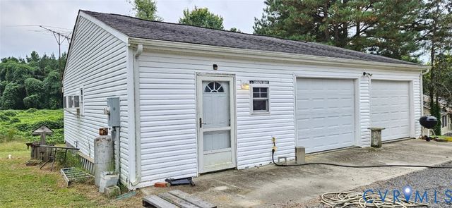 1025 Sunnyside Rd, Tappahannock, VA 22560