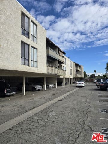 8601 International Avenue 210, Canoga Park, CA 91304