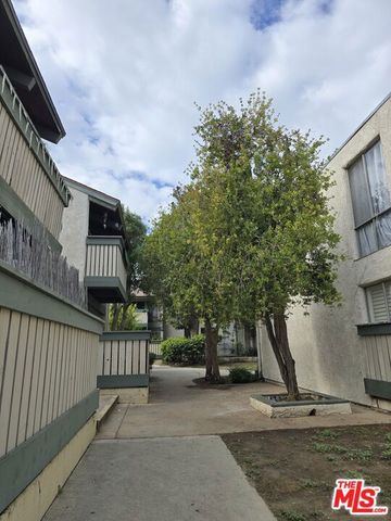 8601 International Avenue 210, Canoga Park, CA 91304