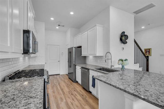 662 Aspen Falls Court, Conroe, TX 77304