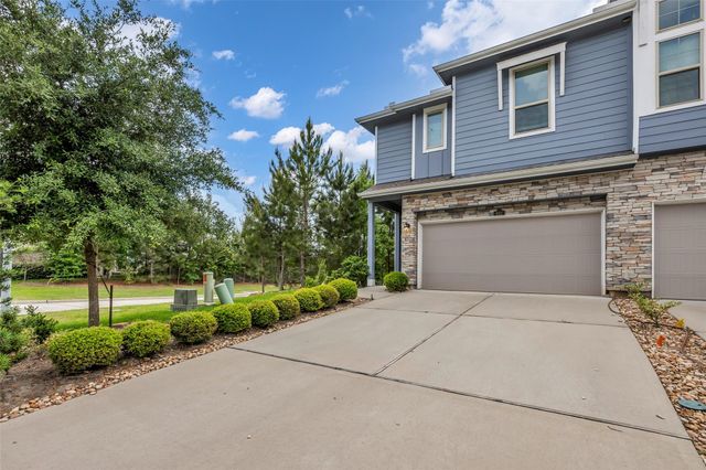 662 Aspen Falls Court, Conroe, TX 77304