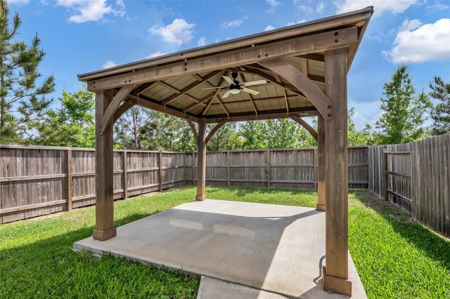 662 Aspen Falls Court, Conroe, TX 77304