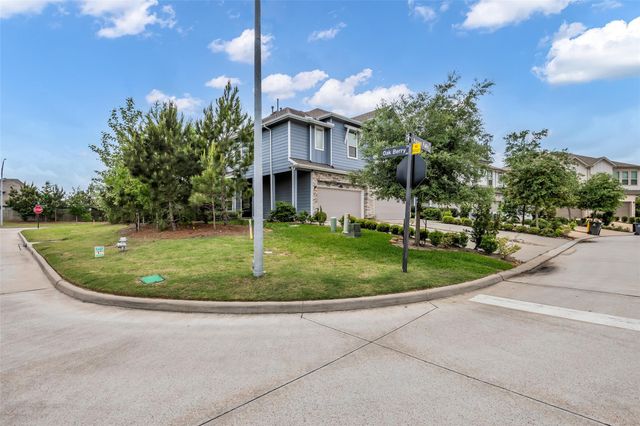 662 Aspen Falls Court, Conroe, TX 77304