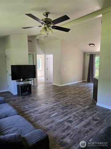 147 Tara Lane, Vader, WA 98593