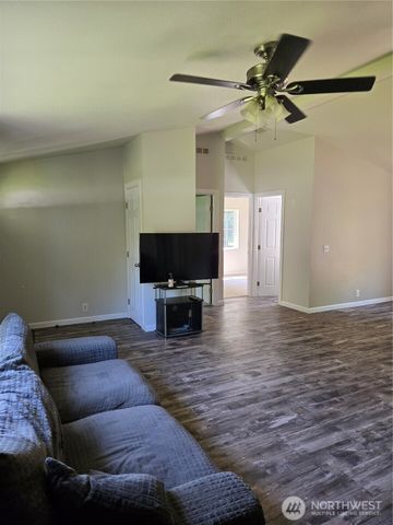 147 Tara Lane, Vader, WA 98593