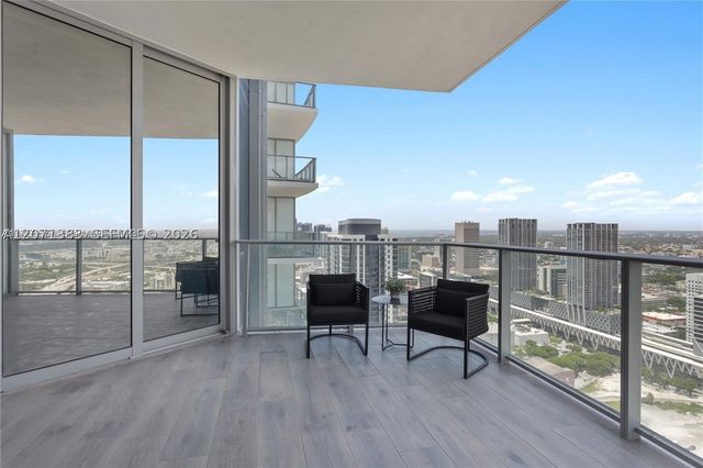 851 NE 1st Ave 4106, Miami, FL 33132