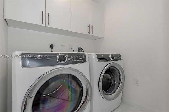 851 NE 1st Ave 4106, Miami, FL 33132
