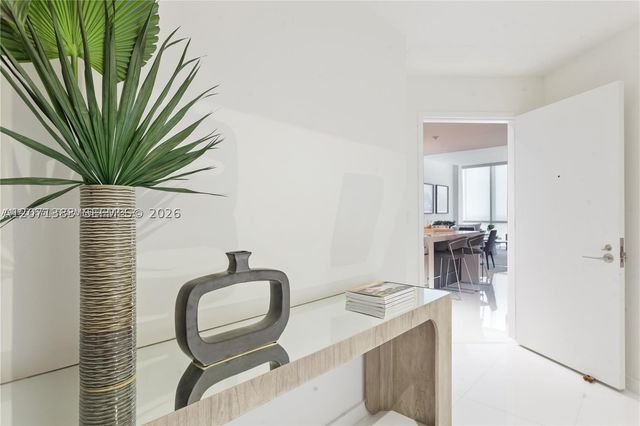 851 NE 1st Ave 4106, Miami, FL 33132
