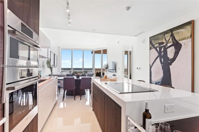 851 NE 1st Ave 4106, Miami, FL 33132