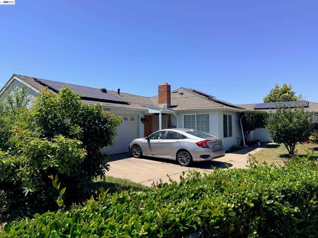 2719 Xavier, East Palo Alto, CA 94303
