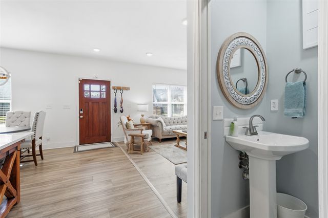 708 S 9th Street, Waco, TX 76706